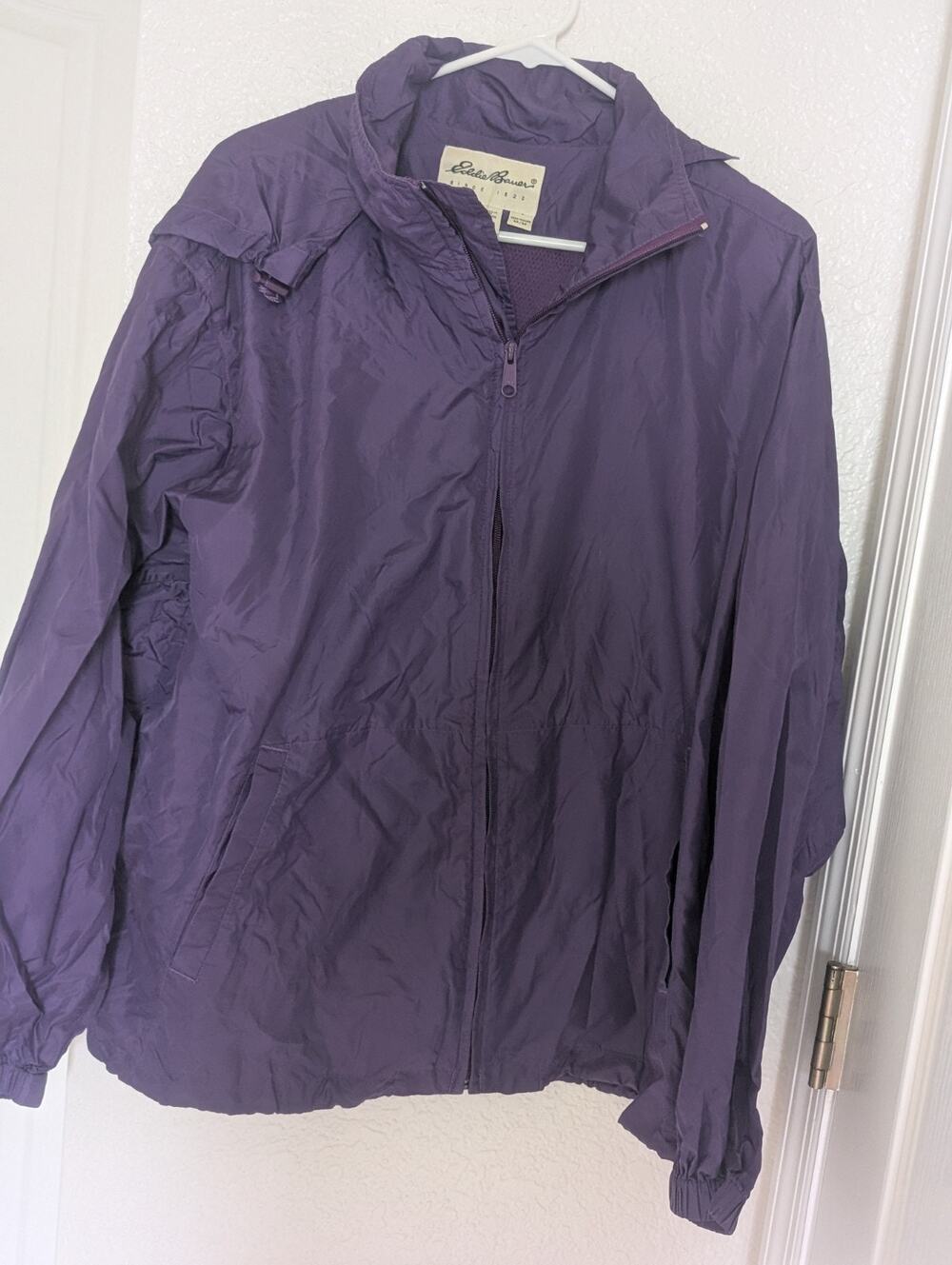EDDIE BAUER Women M Packable Rain Jacket Purple Nylon Hood. Lightweight Hiking